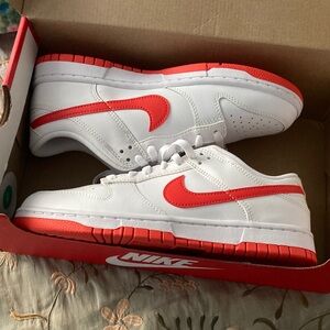 (RESELL) Nike Dunk Low Retro